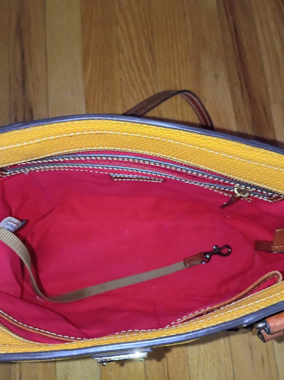 Dooney And Bourke Small Lexington - Picture 4 of 10